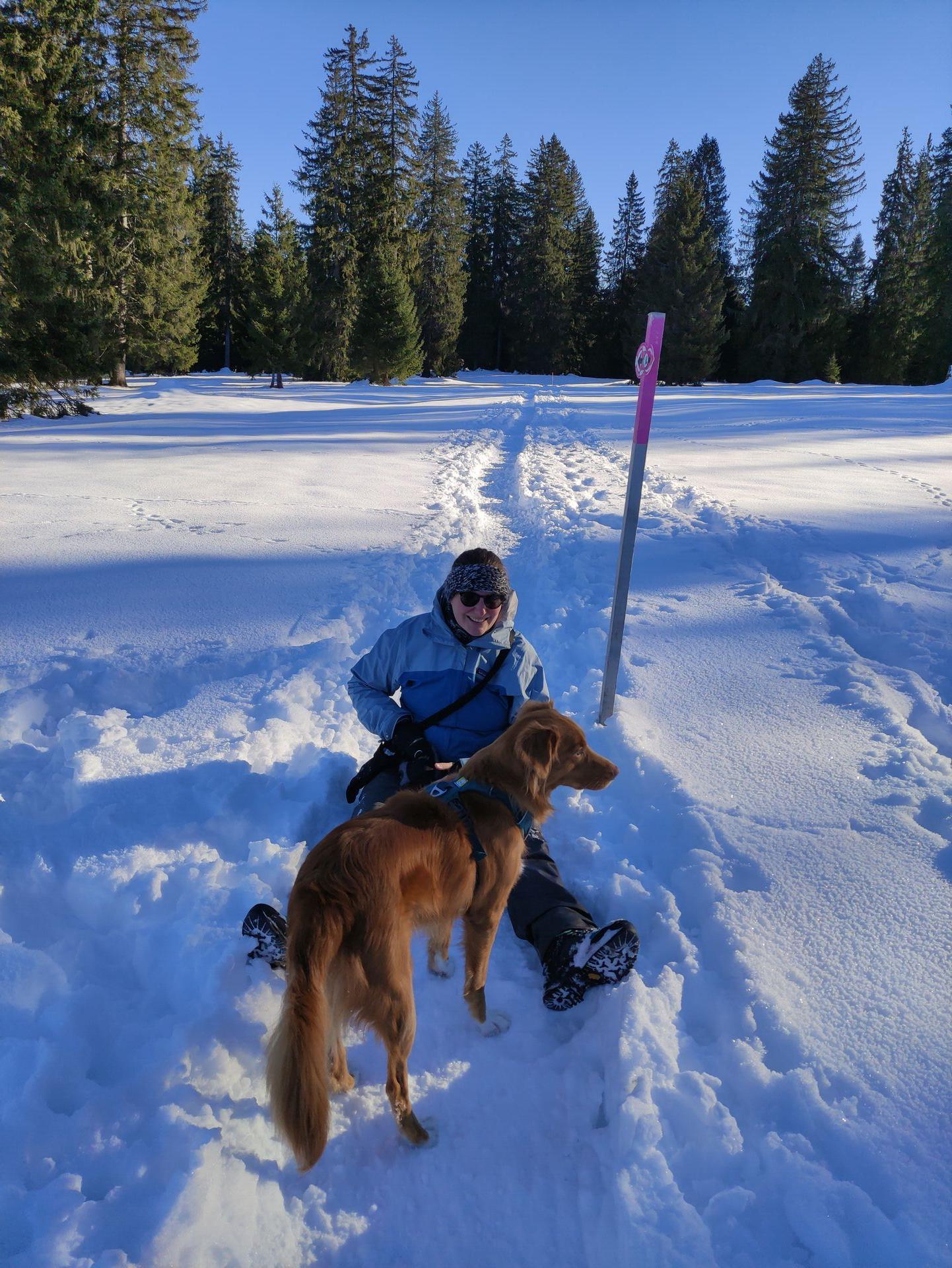 Marisa und Hund im Winter